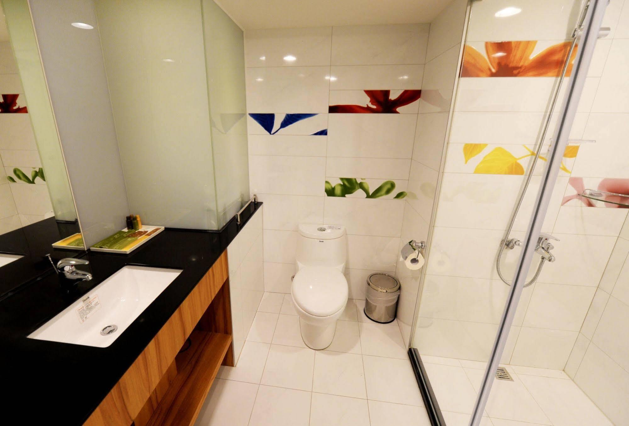 גאושיונג Bamboo Hotel מראה חיצוני תמונה